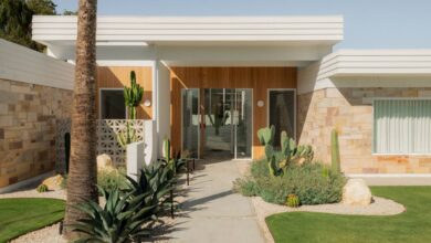 Kontrplak Konsept Mimarisine sahip bir Villa Projesi