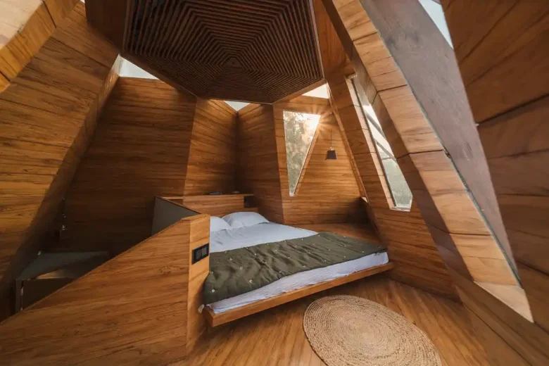 Jugnoo Cabin 13