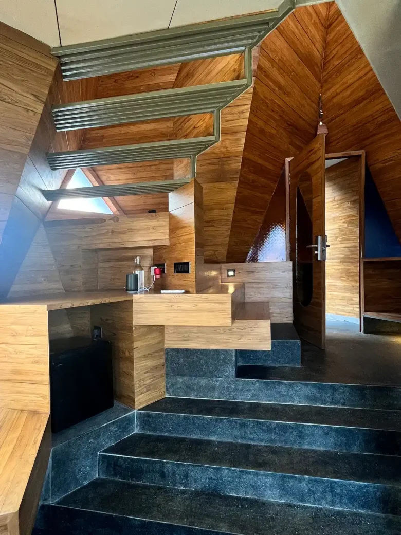 Jugnoo Cabin 3