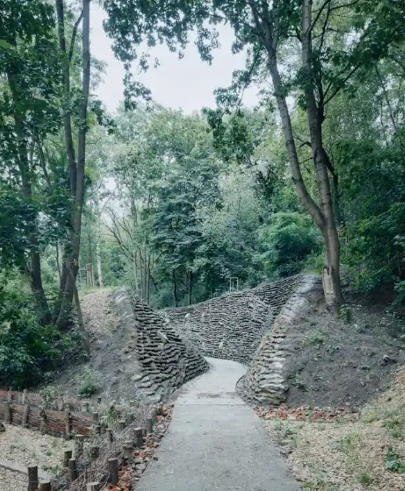 Warsaw Uprising Mound peyzaj projesi 2