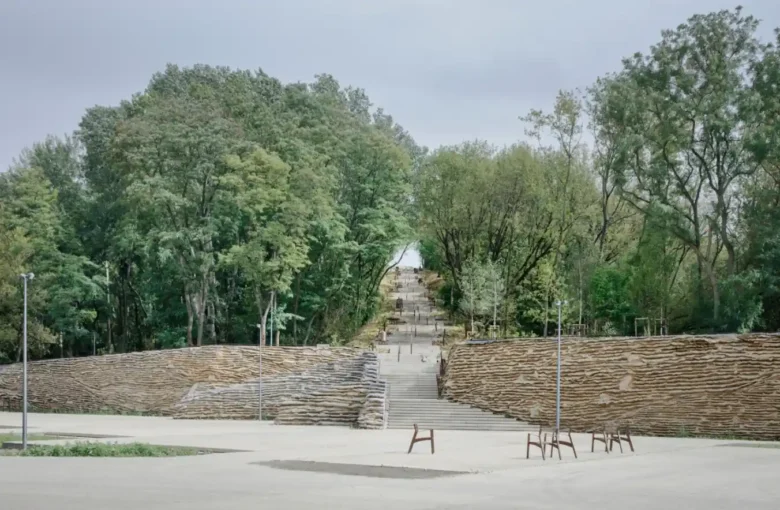 Warsaw Uprising Mound peyzaj projesi